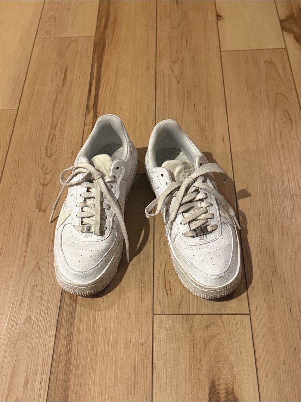 Nike Women's White Low-Top Lace-Up Sneakers